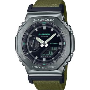 Reloj G-Shock octagonal con bisel de acero verde militar | GM-2100CB-3AER