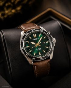 Seiko Mens Kinetic Green Dial 43mm