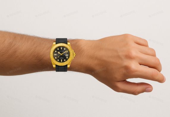 Aistrup reloj deportivo para hombre con esfera negra, bisel giratorio en tono dorado y correa de goma negra | AIW8804