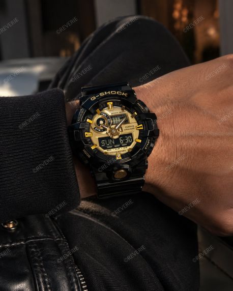 Reloj G-Shock ana-digi negro y dorado con diseño elegante | GA-710GB-1AER